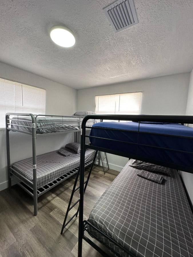 Wynwood Beds Hostel Miami Bagian luar foto