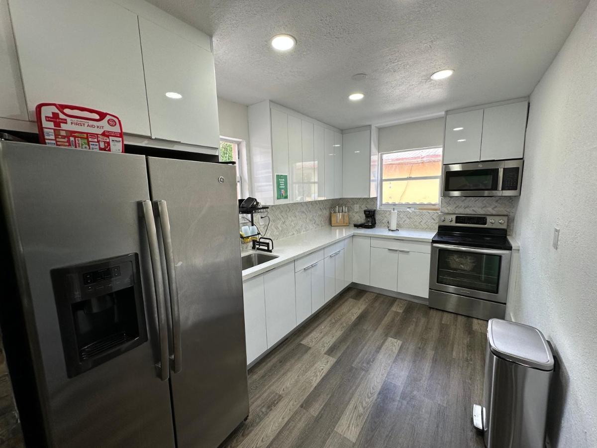 Wynwood Beds Hostel Miami Bagian luar foto