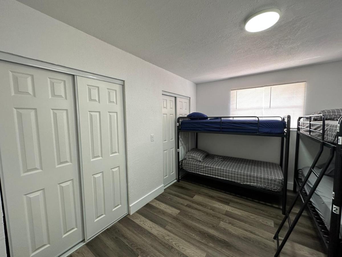 Wynwood Beds Hostel Miami Bagian luar foto