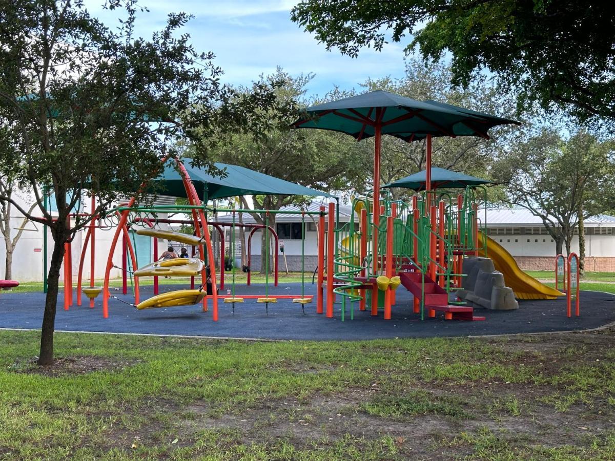 Wynwood Beds Hostel Miami Bagian luar foto