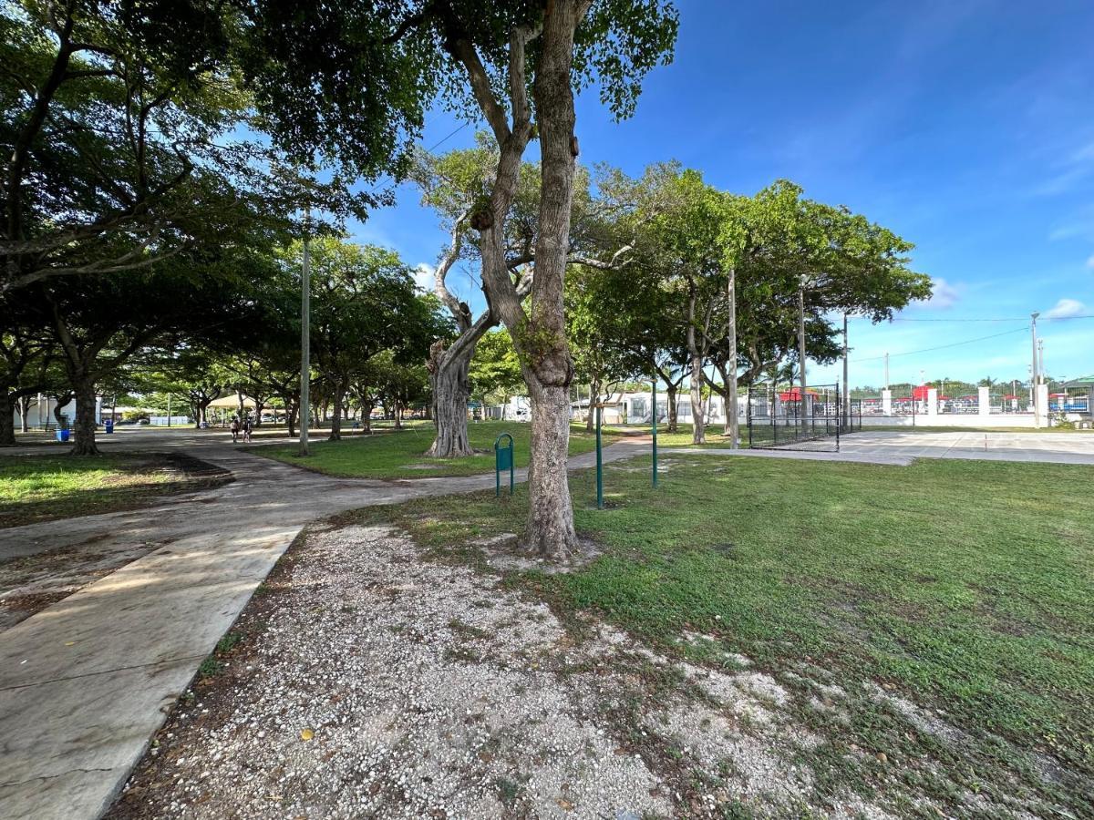 Wynwood Beds Hostel Miami Bagian luar foto