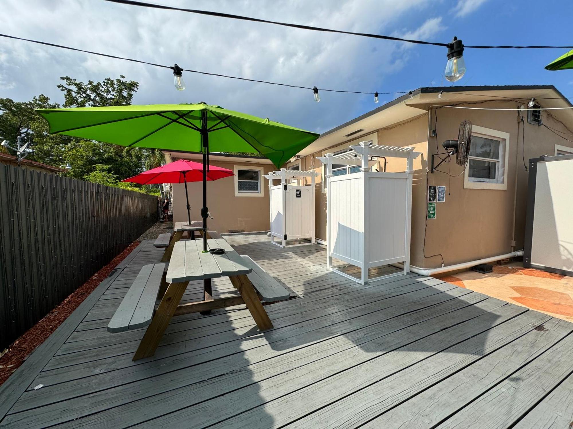 Wynwood Beds Hostel Miami Bagian luar foto
