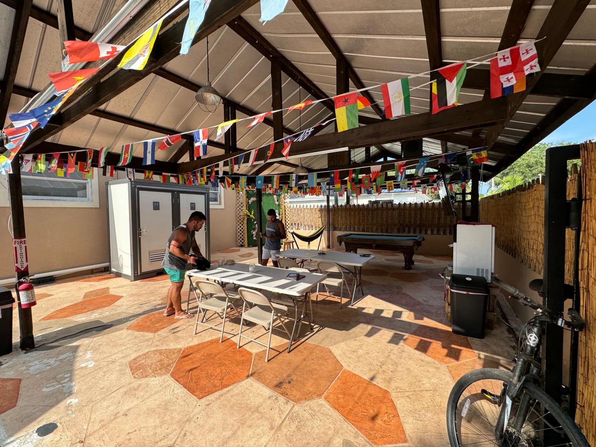 Wynwood Beds Hostel Miami Bagian luar foto